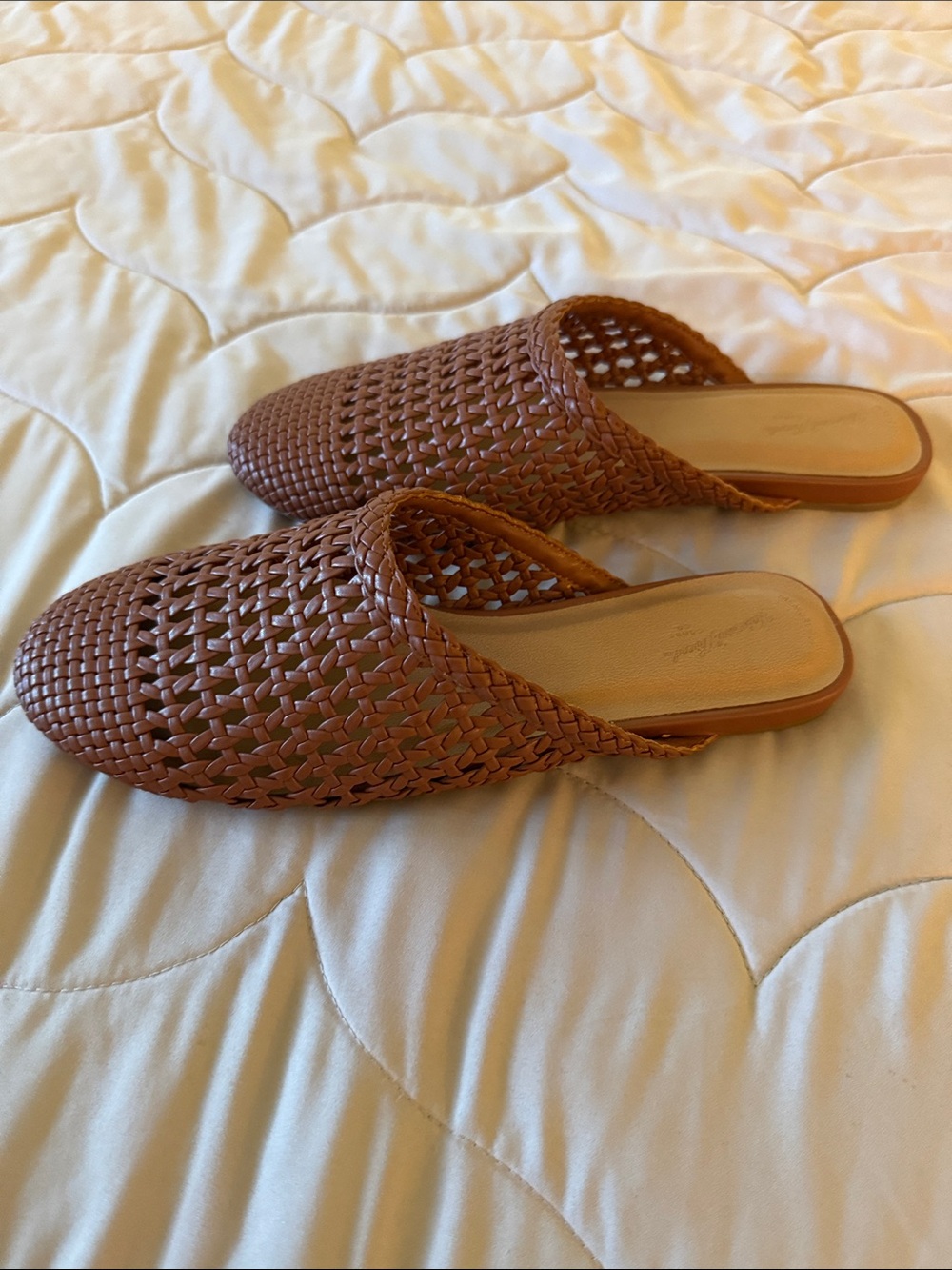 Universal Thread Tan Faux Leather Woven Slip-On Mules